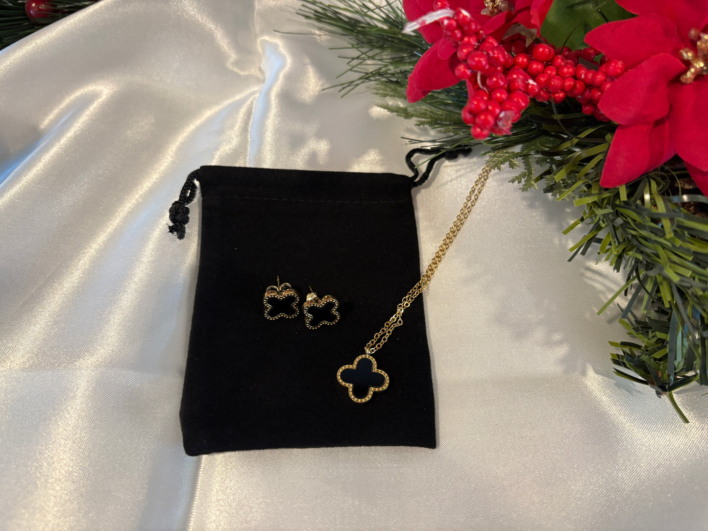 Golden Noir Jewelry Set - Effortless Glamour, Ready to Give