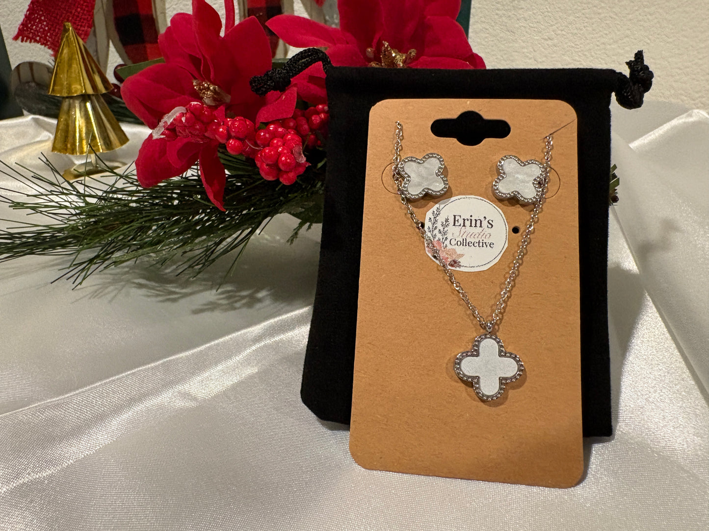 Silver Grace Jewelry Set – Simple Elegance, Wrapped to Give