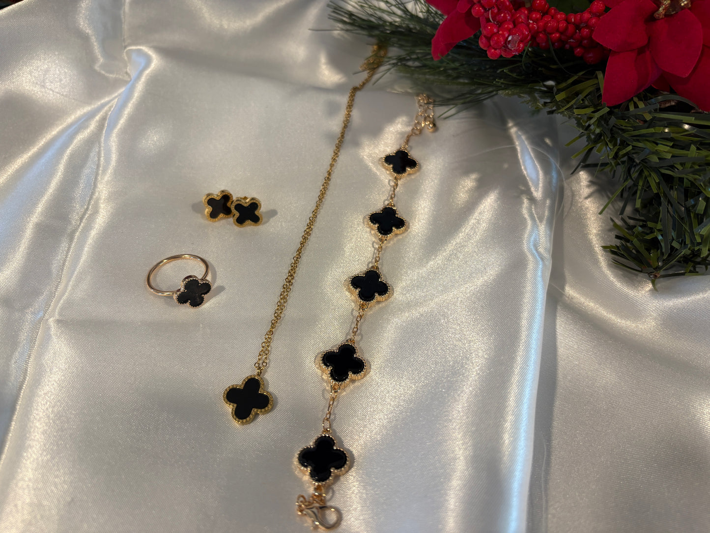 Golden Noir Deluxe Holiday Gift Set - Gold & Black Quatrefoil Jewelry Gift Set
