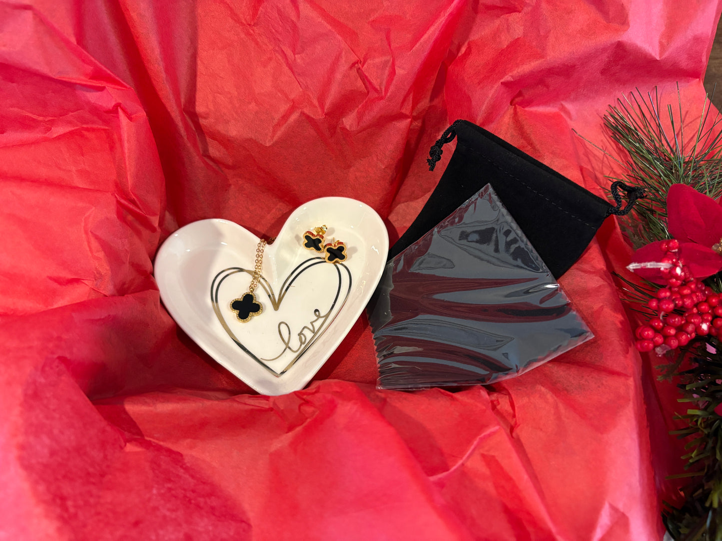 Golden Noir Gift Set - Simplistic Beauty that's Gift Ready