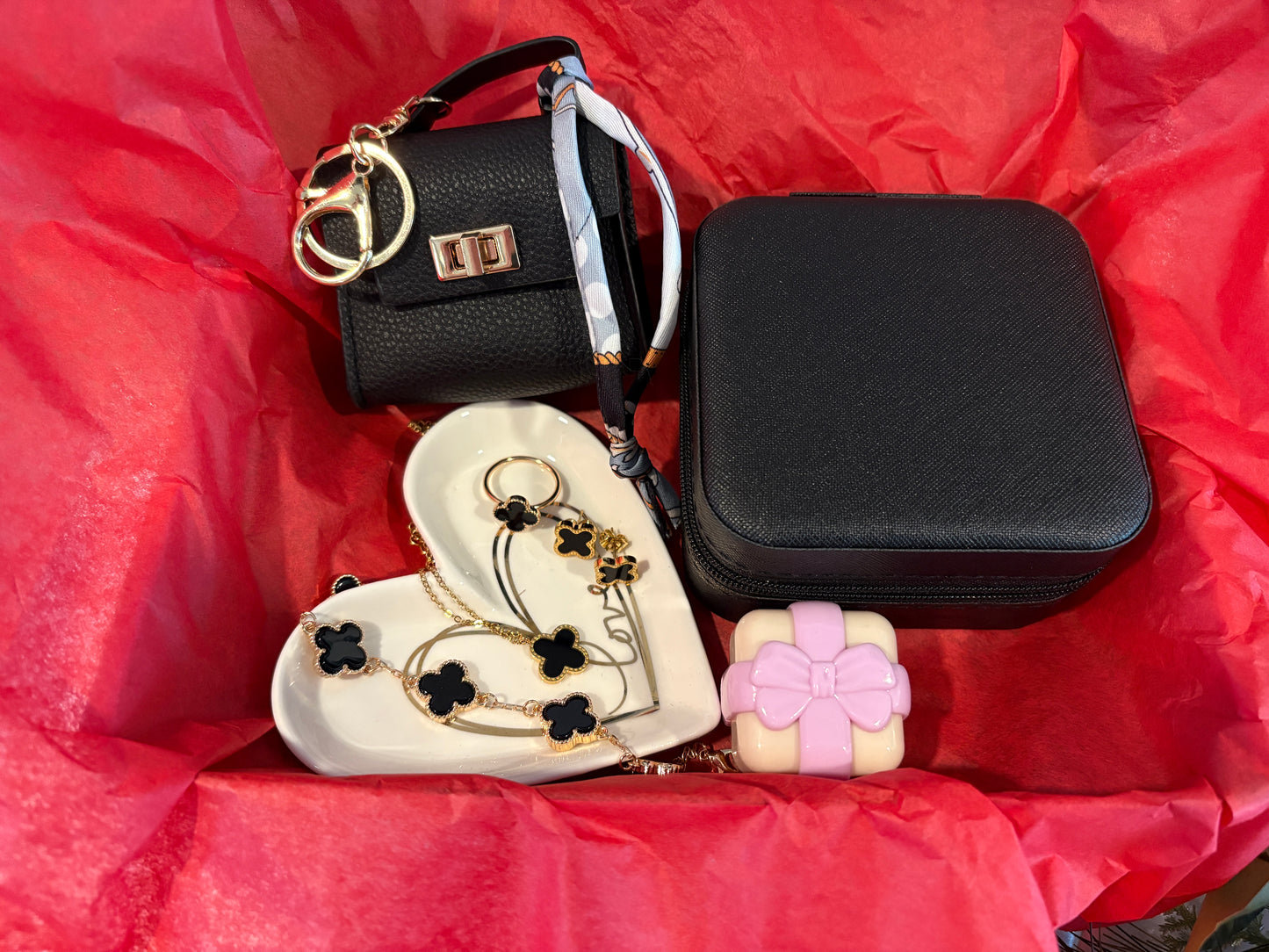 Golden Noir Deluxe Holiday Gift Set - Gold & Black Quatrefoil Jewelry Gift Set