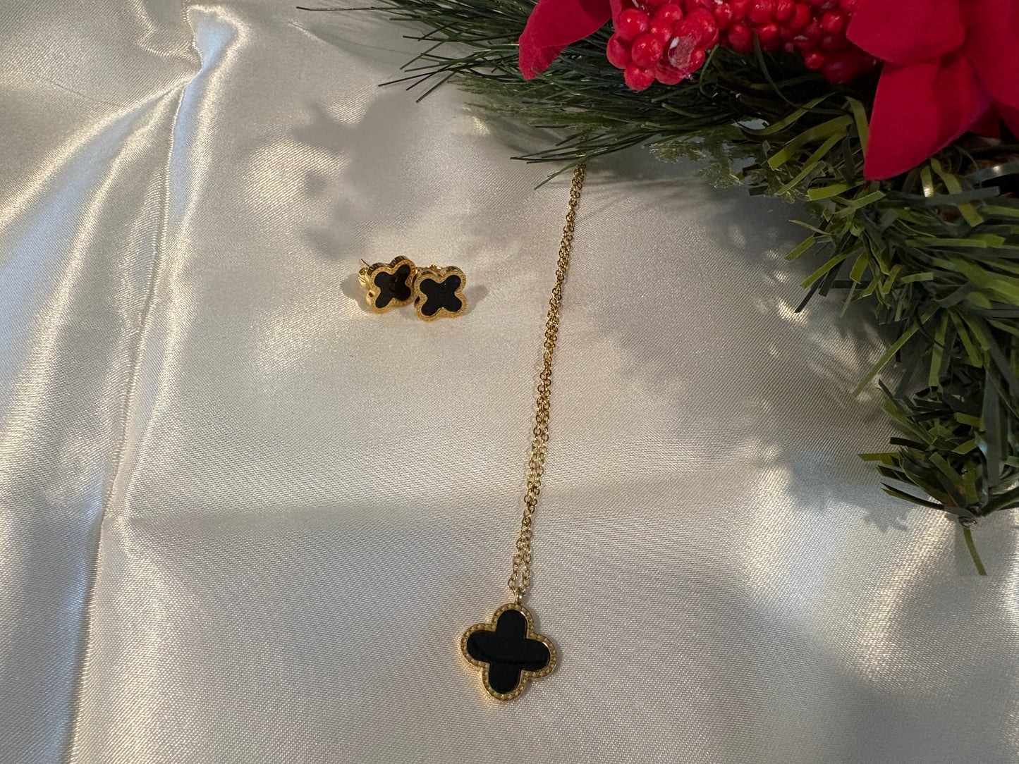 Golden Noir Gift Set - Simplistic Beauty that's Gift Ready