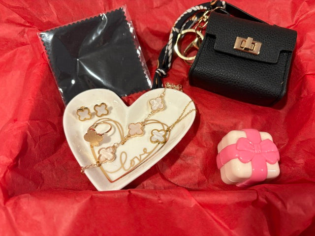 Golden Radiance Deluxe Holiday Gift Set- Perfect Gift for any occasion