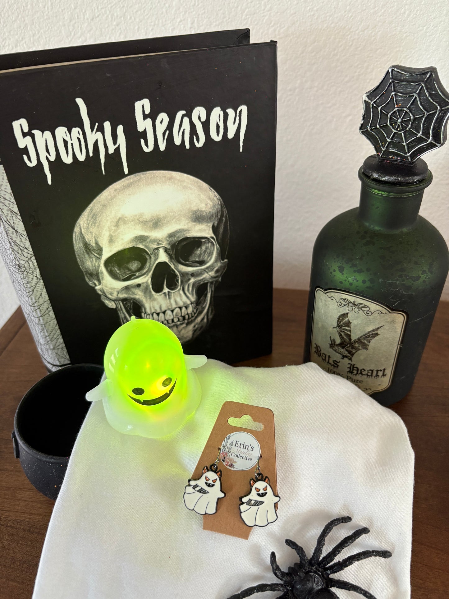Halloween Earrings - Spooky Ghost w/ Knife Dangle Earrings