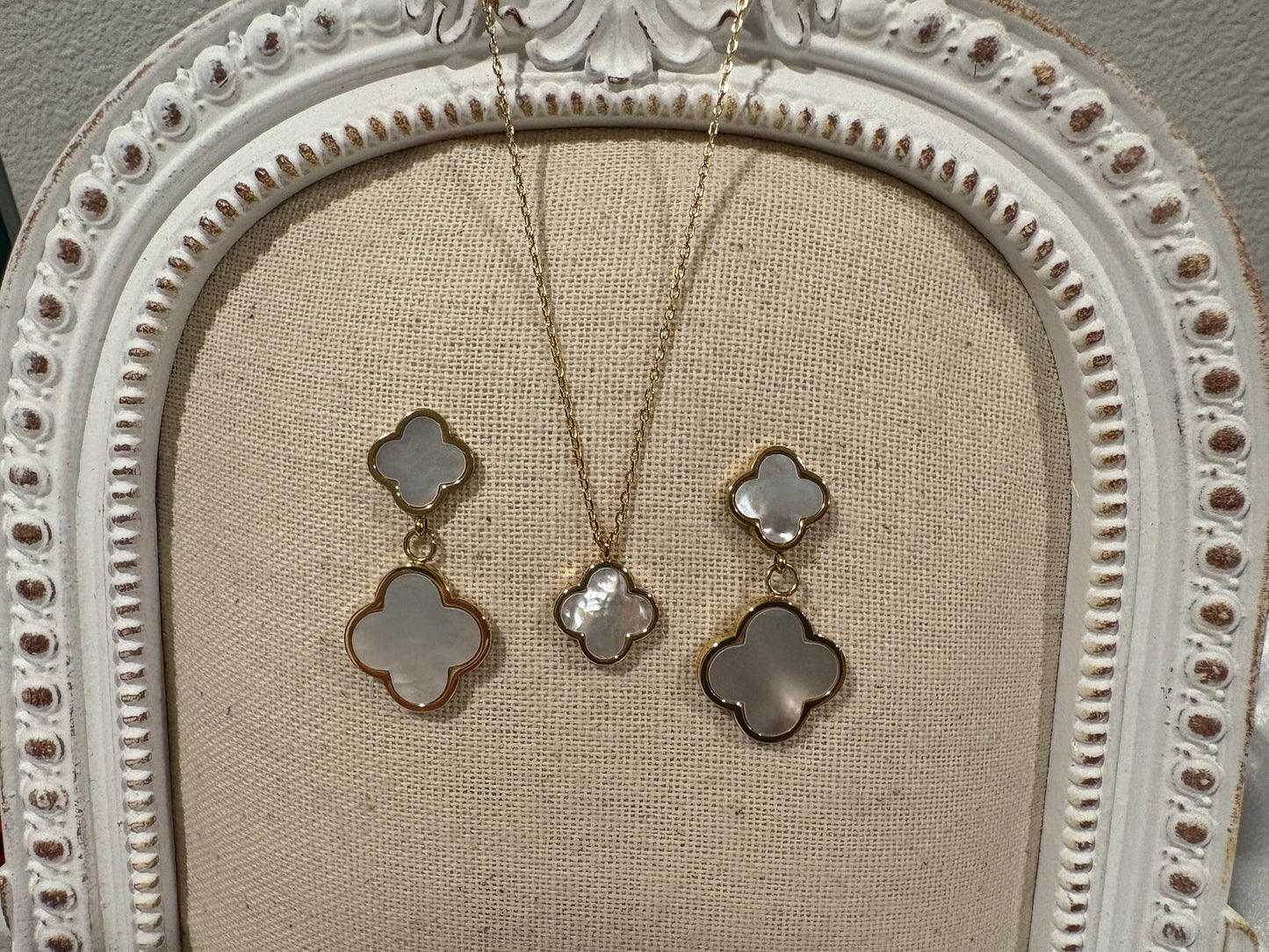 Gold Radiance Gift Set - Give Gifts that Matter