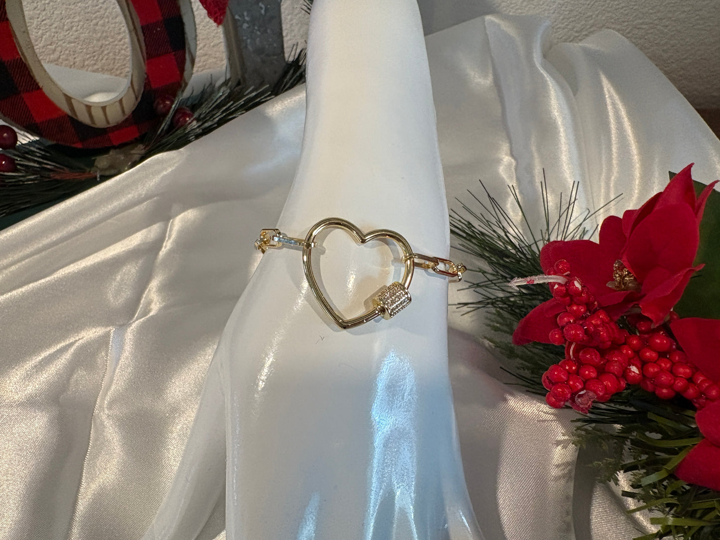 Holiday Heart Gift Set in Gold - Heartfelt Gifts - Wrapped and Ready to Give