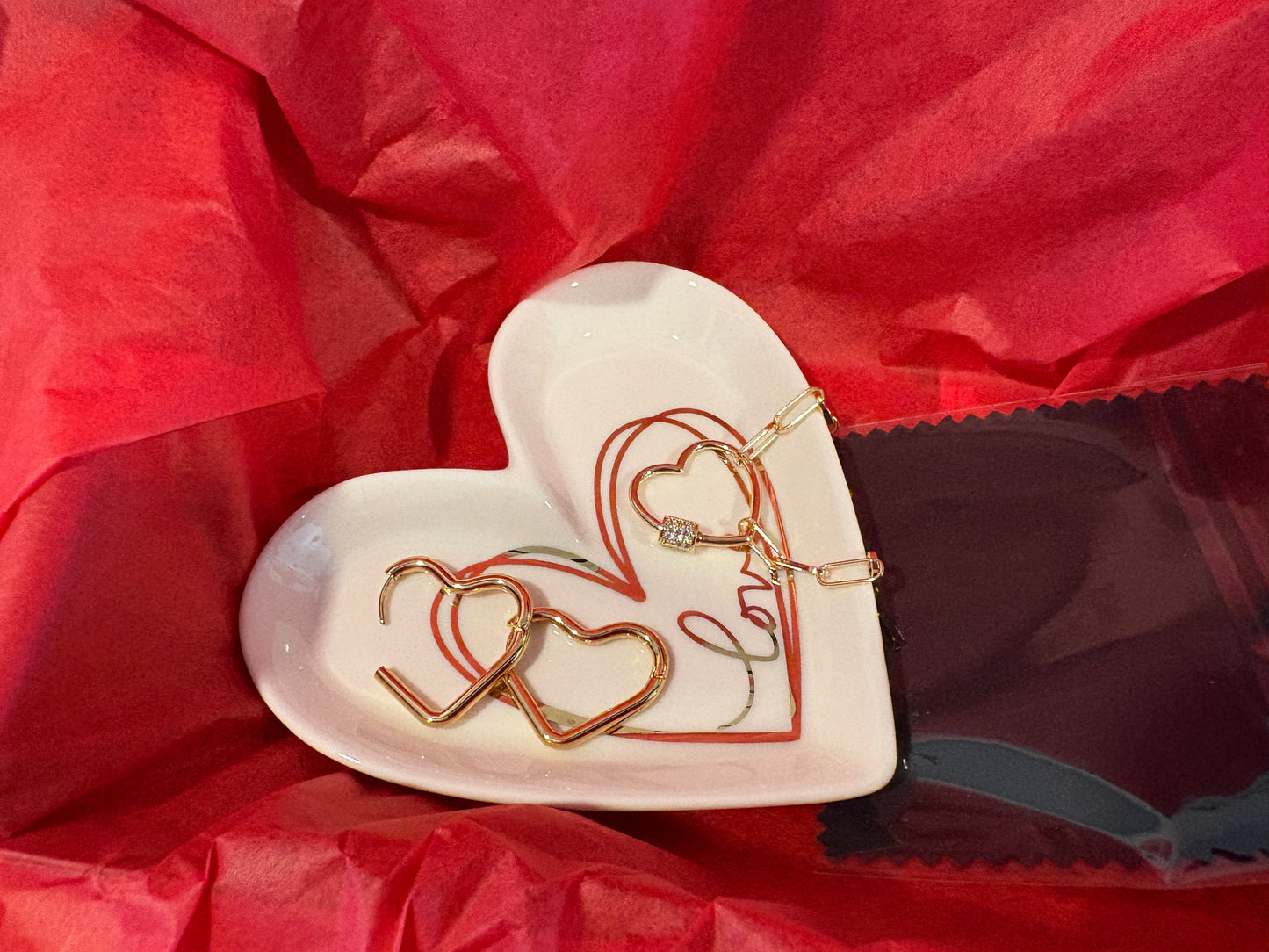 Holiday Heart Gift Set in Gold - Heartfelt Gifts - Wrapped and Ready to Give