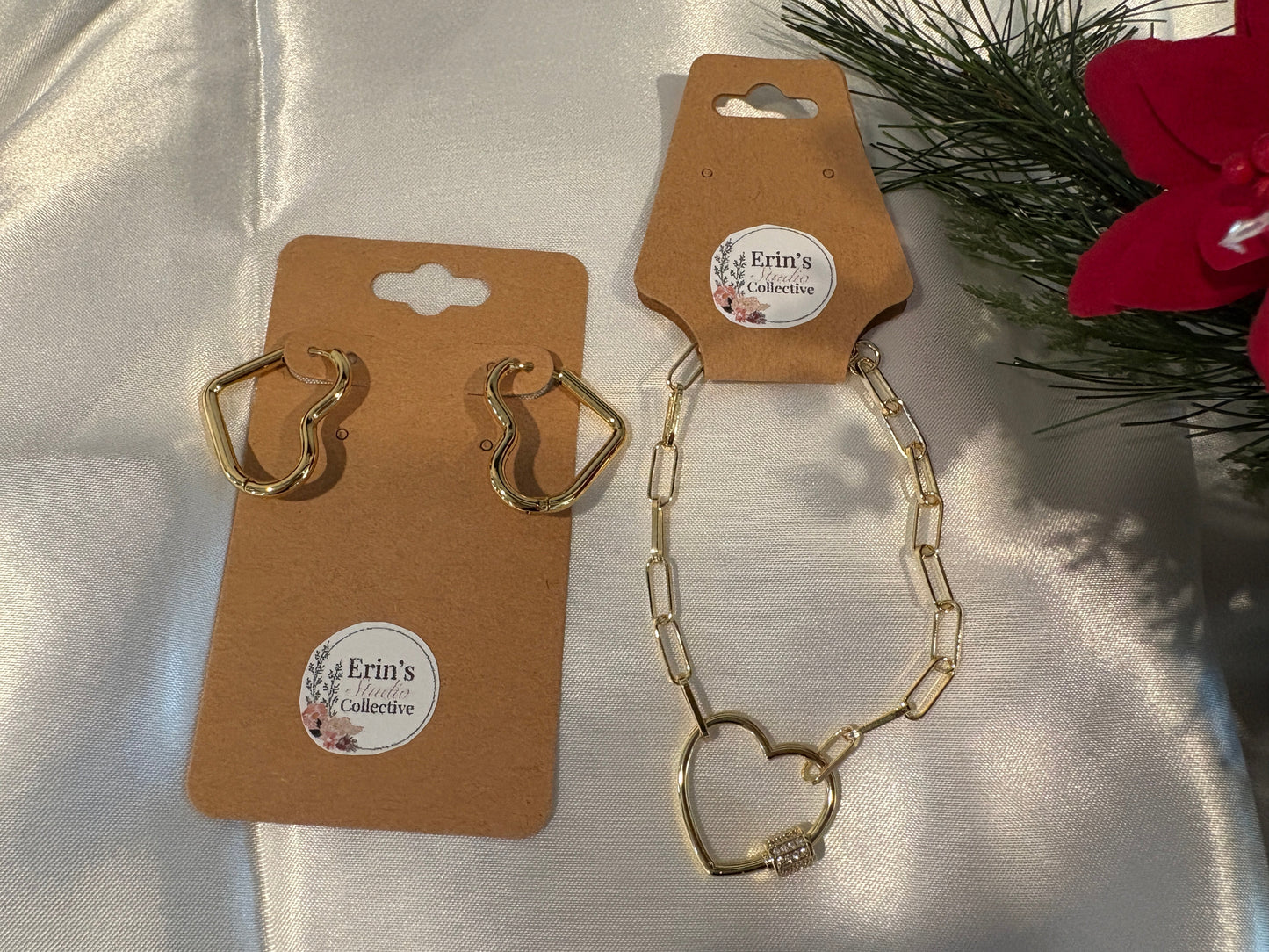 Holiday Heart Gift Set in Gold - Heartfelt Gifts - Wrapped and Ready to Give