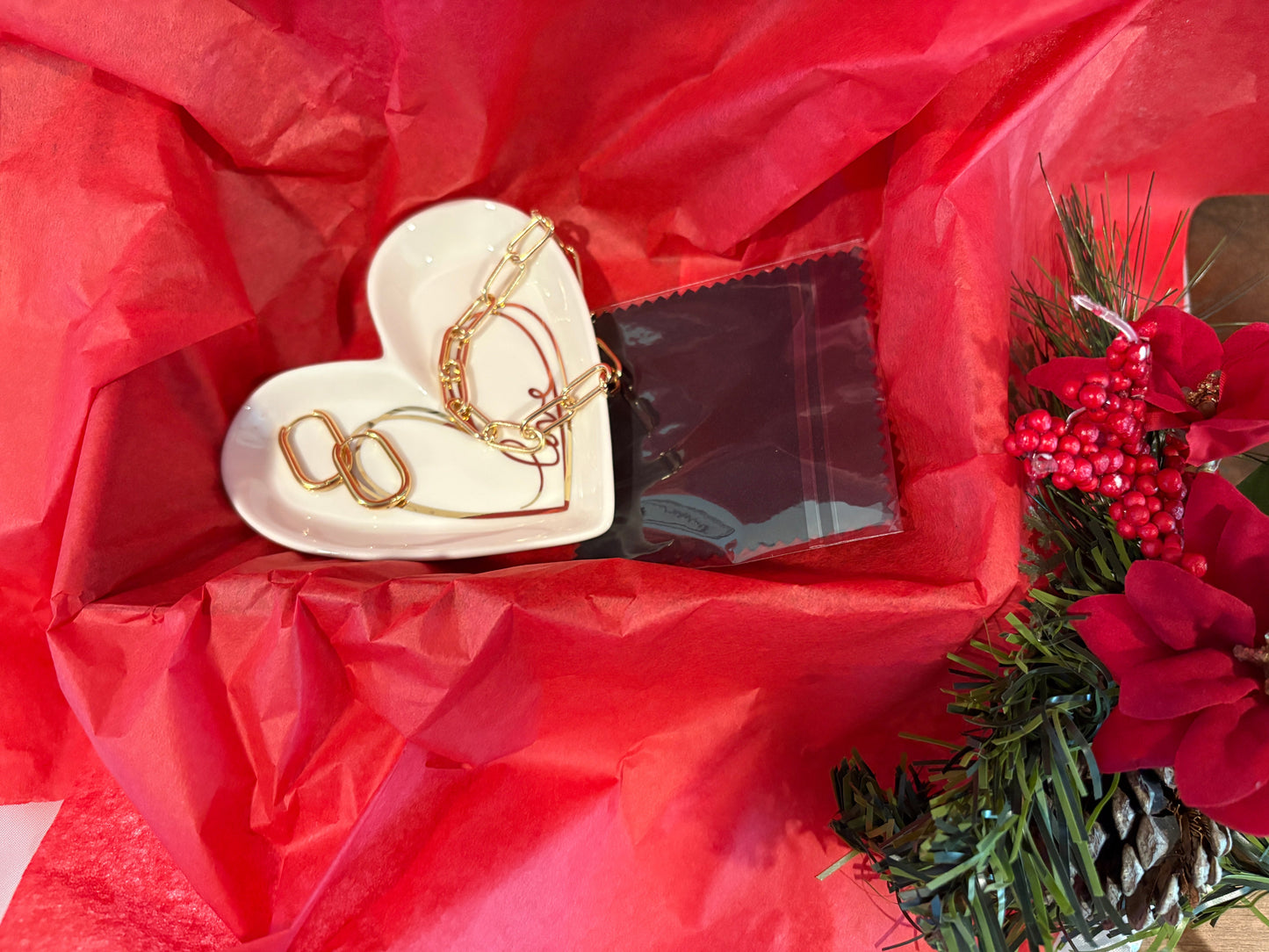 Modern Muse Holiday Gift Set in Gold - Thoughtful Holiday Gifts