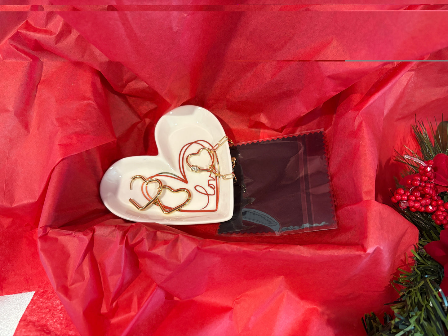 Holiday Heart Gift Set in Gold - Heartfelt Gifts - Wrapped and Ready to Give