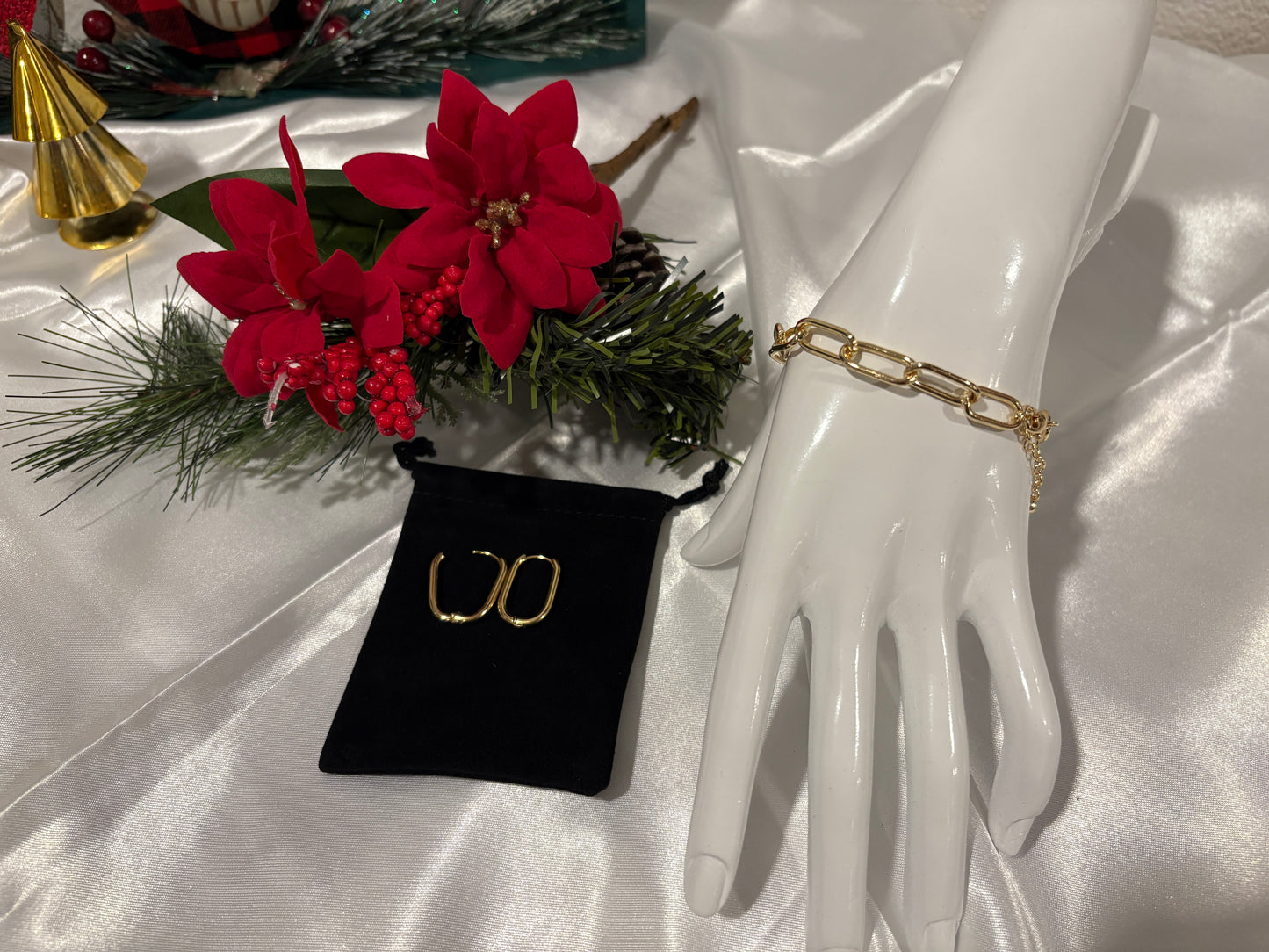 Modern Muse Gift Set in Gold - Elegant Gift Giving or Keeping