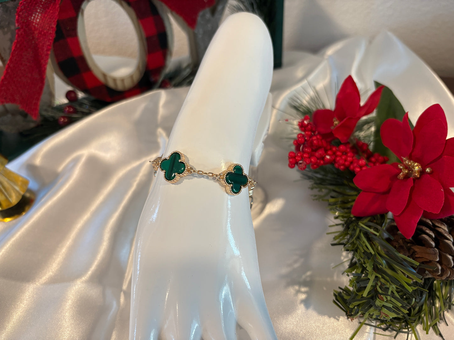 Green Goddess Quatrefoil Deluxe Holiday Gift Set - Perfect for Every Occasion Gifting