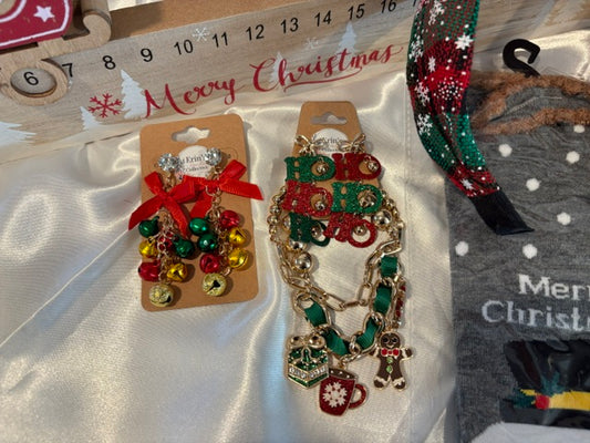 Holiday Cheer Gift Set - Holiday Earrings and Bracelet Set
